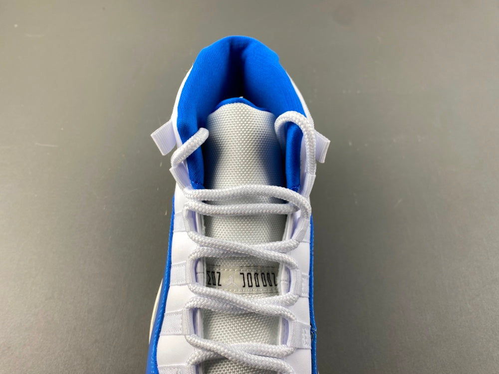 Air Jordan Retro 11 "Royal Blue Charol"