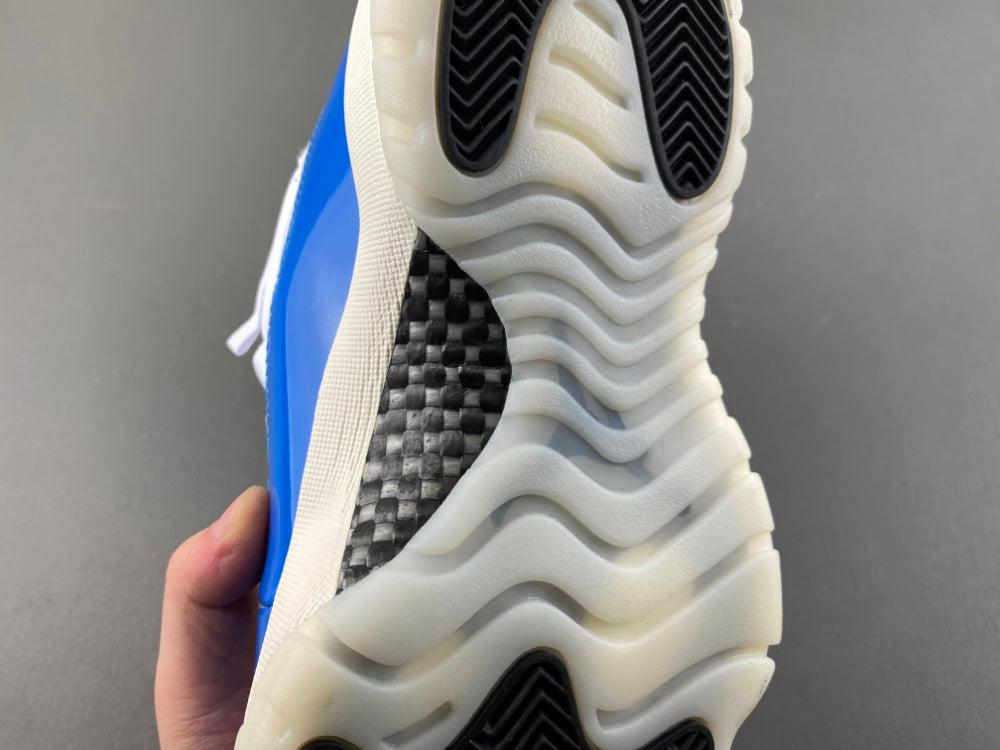 Air Jordan Retro 11 "Royal Blue Charol"