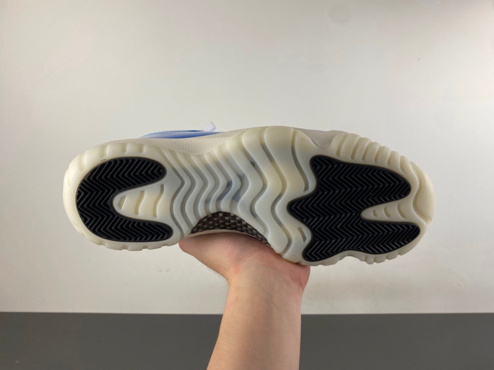 Air Jordan Retro 11 "Royal Blue Charol"