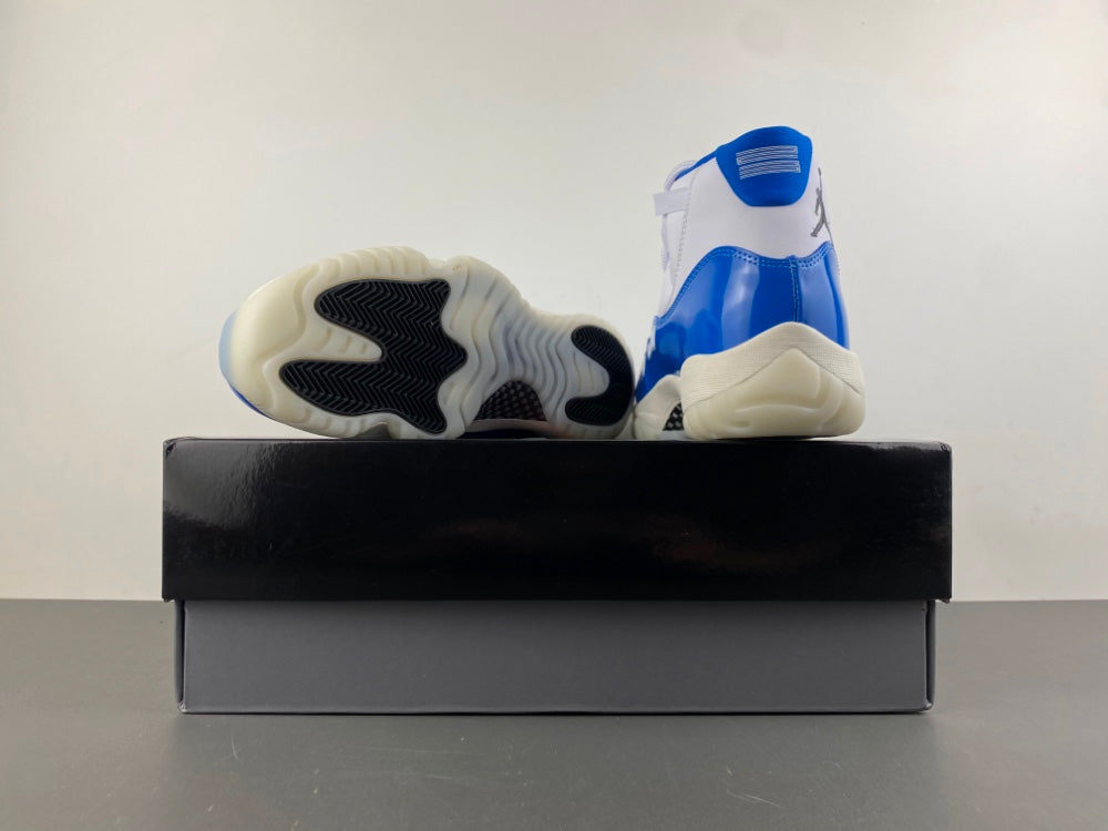 Air Jordan Retro 11 "Royal Blue Charol"