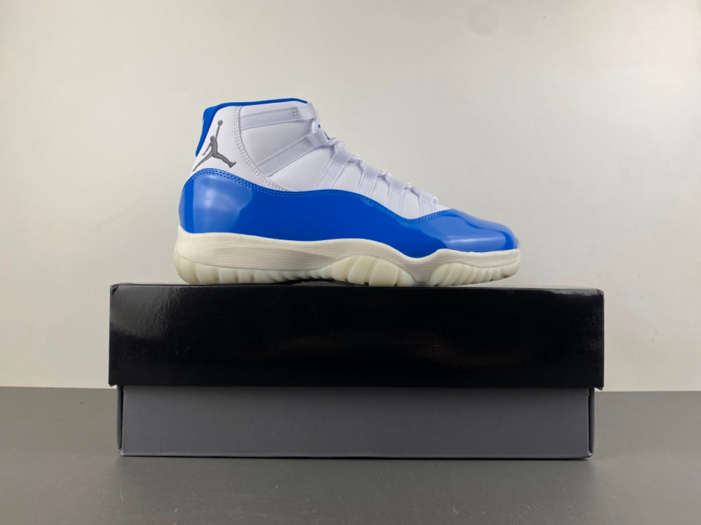 Air Jordan Retro 11 "Royal Blue Charol"