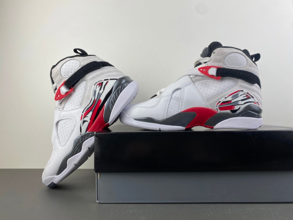 Air Jordan 8 Retro "Bugs Bunny"