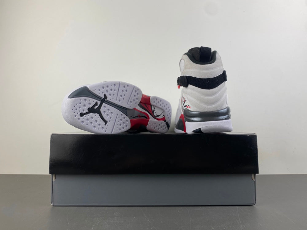 Air Jordan 8 Retro "Bugs Bunny"