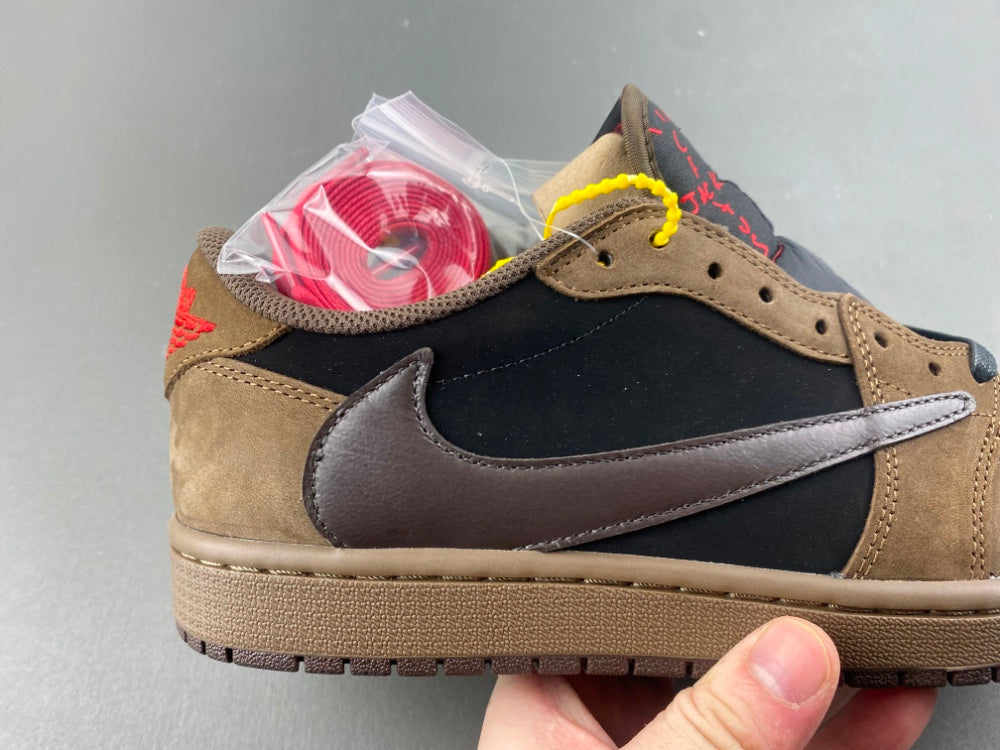 Air Jordan 1 Low OG SP x Travis Scott en color "Velvet Brown" y "Dark Mocha"