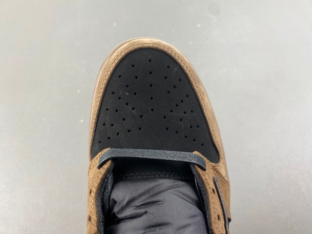 Air Jordan 1 Low OG SP x Travis Scott en color "Velvet Brown" y "Dark Mocha"