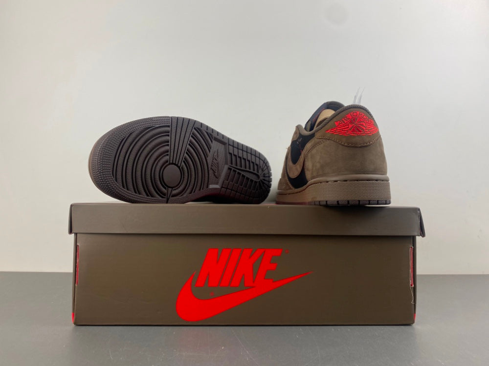Air Jordan 1 Low OG SP x Travis Scott en color "Velvet Brown" y "Dark Mocha"