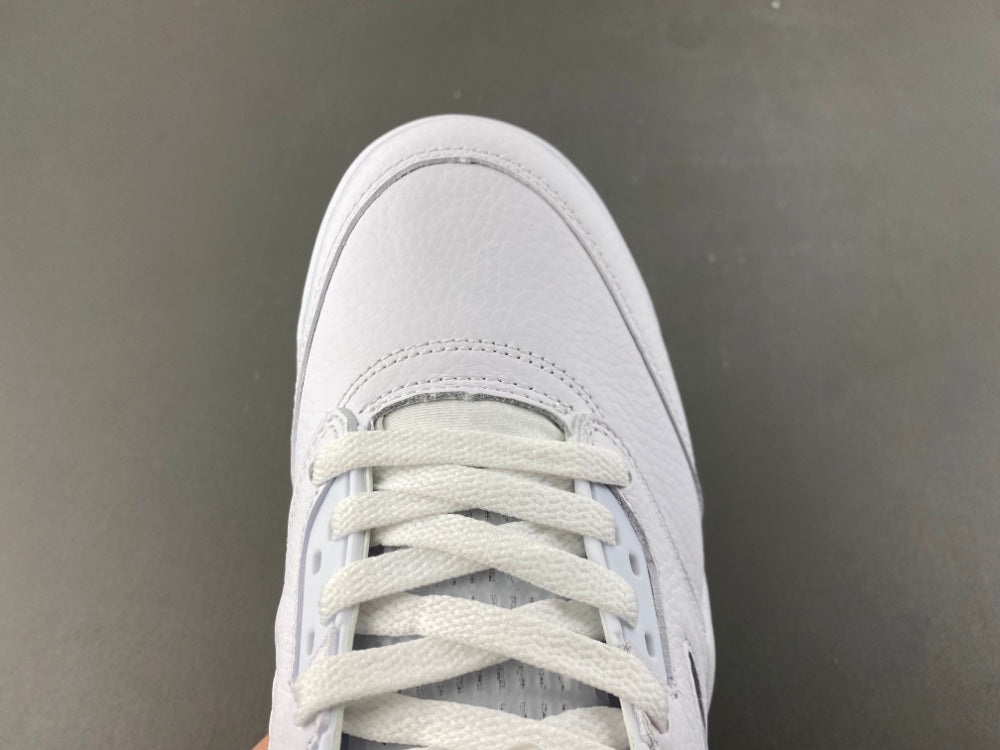 Air Jordan 5 Retro "METALLIC WHITE"
