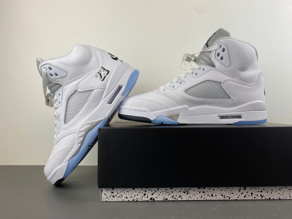 Air Jordan 5 Retro "METALLIC WHITE"