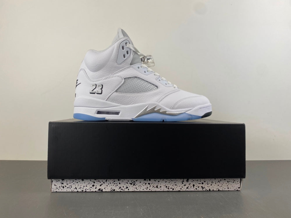 Air Jordan 5 Retro "METALLIC WHITE"