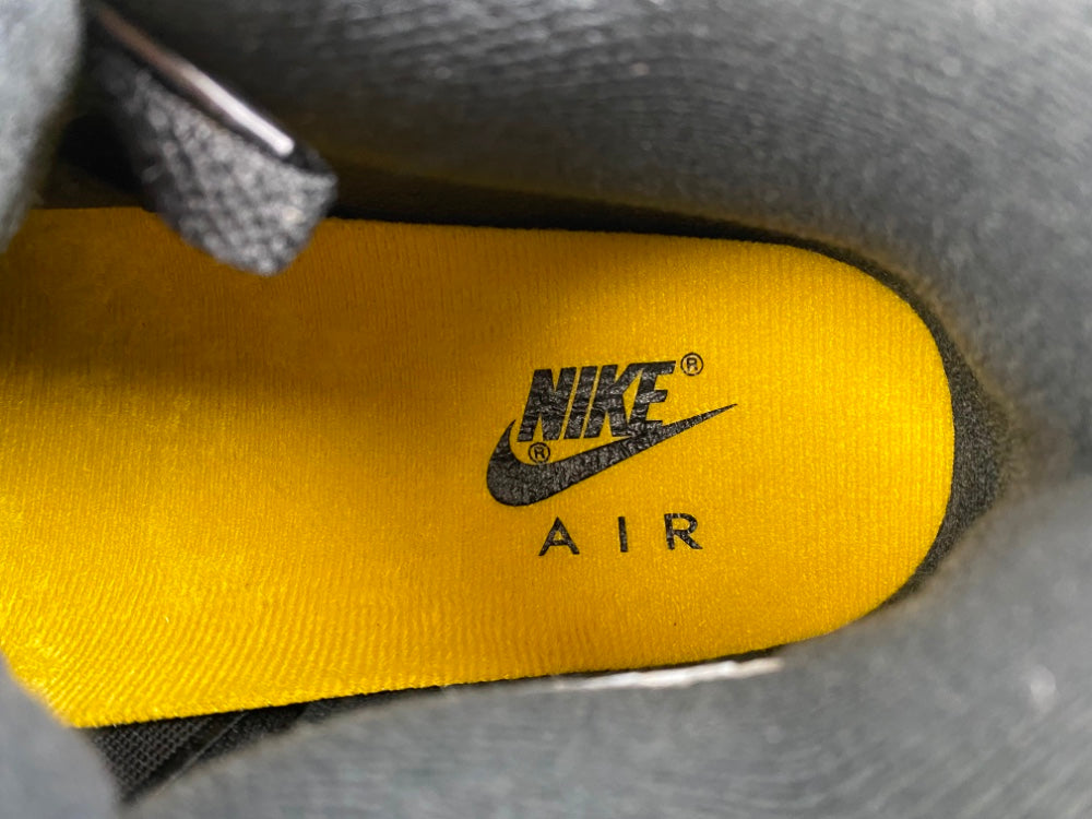 Air Jordan 4 Retro Lakers