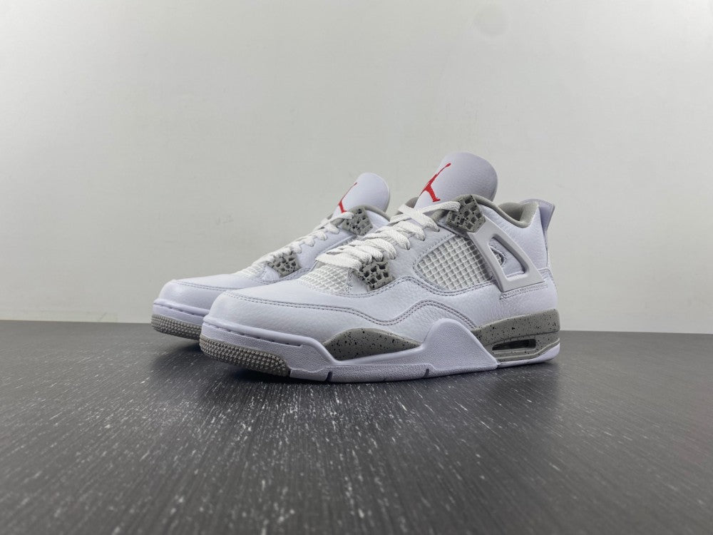 Air Jordan 4 Retro "White Oreo"