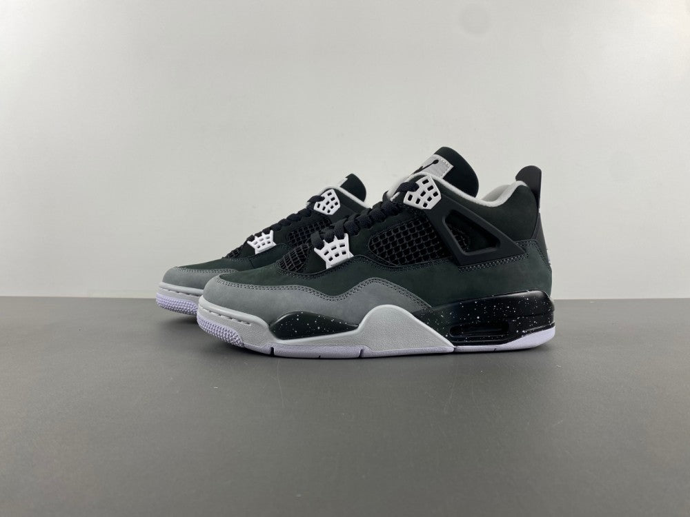 Air Jordan 4 Retro "Fear"