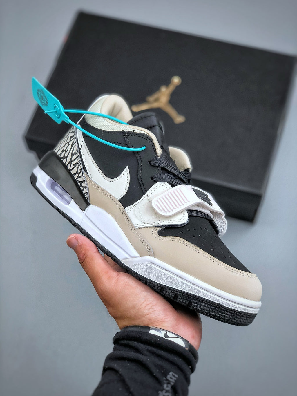 Jordan Legacy 312 Low "Rattan Off Noir"