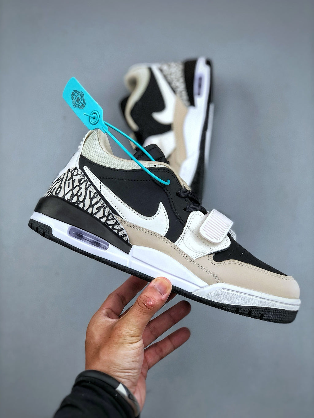 Jordan Legacy 312 Low "Rattan Off Noir"