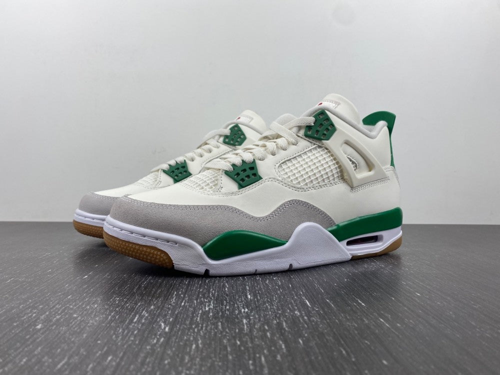 Air Jordan 4 Retro in the "Pine Green"