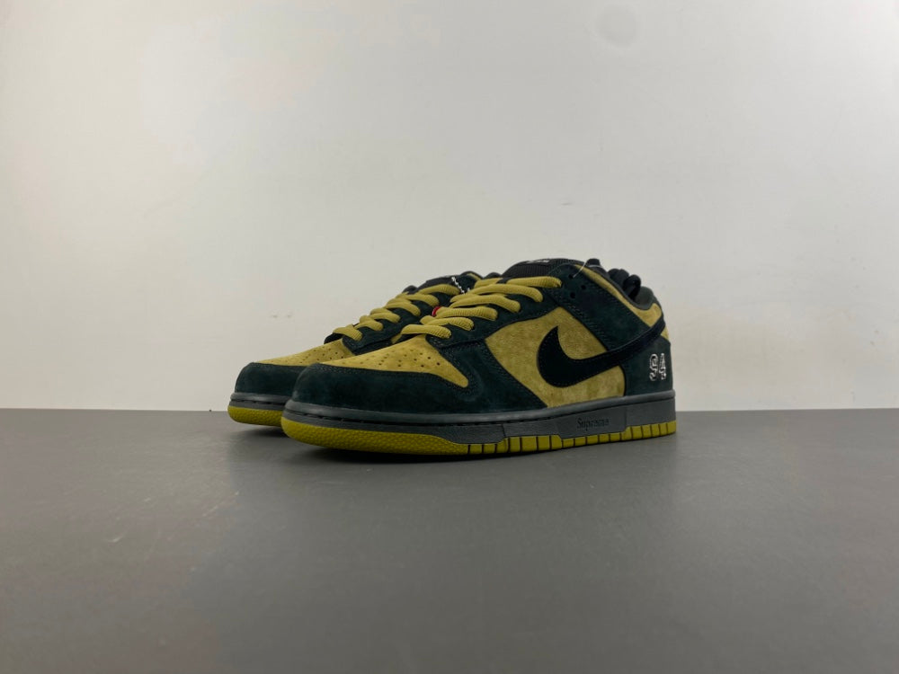 Nike SB Dunk Low "Camper Green"